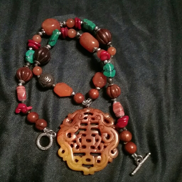 Jewelry - Gorgeous Vintage Asian Jade Necklace